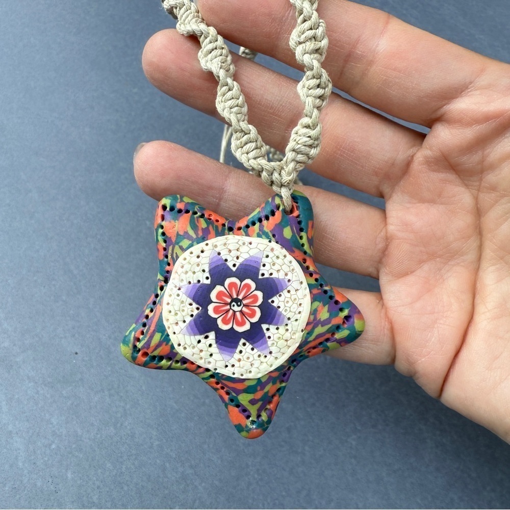 Colorful Star Pendant Necklace - Picture 11 of 16